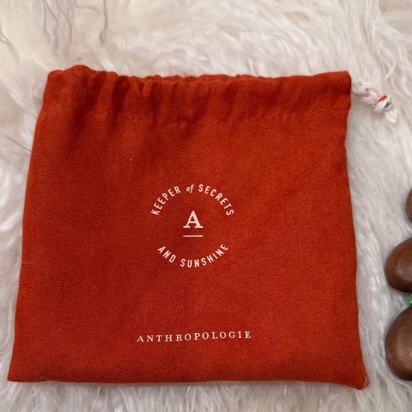 Anthropologie Brown Heart Necklace - Picture 3 of 3